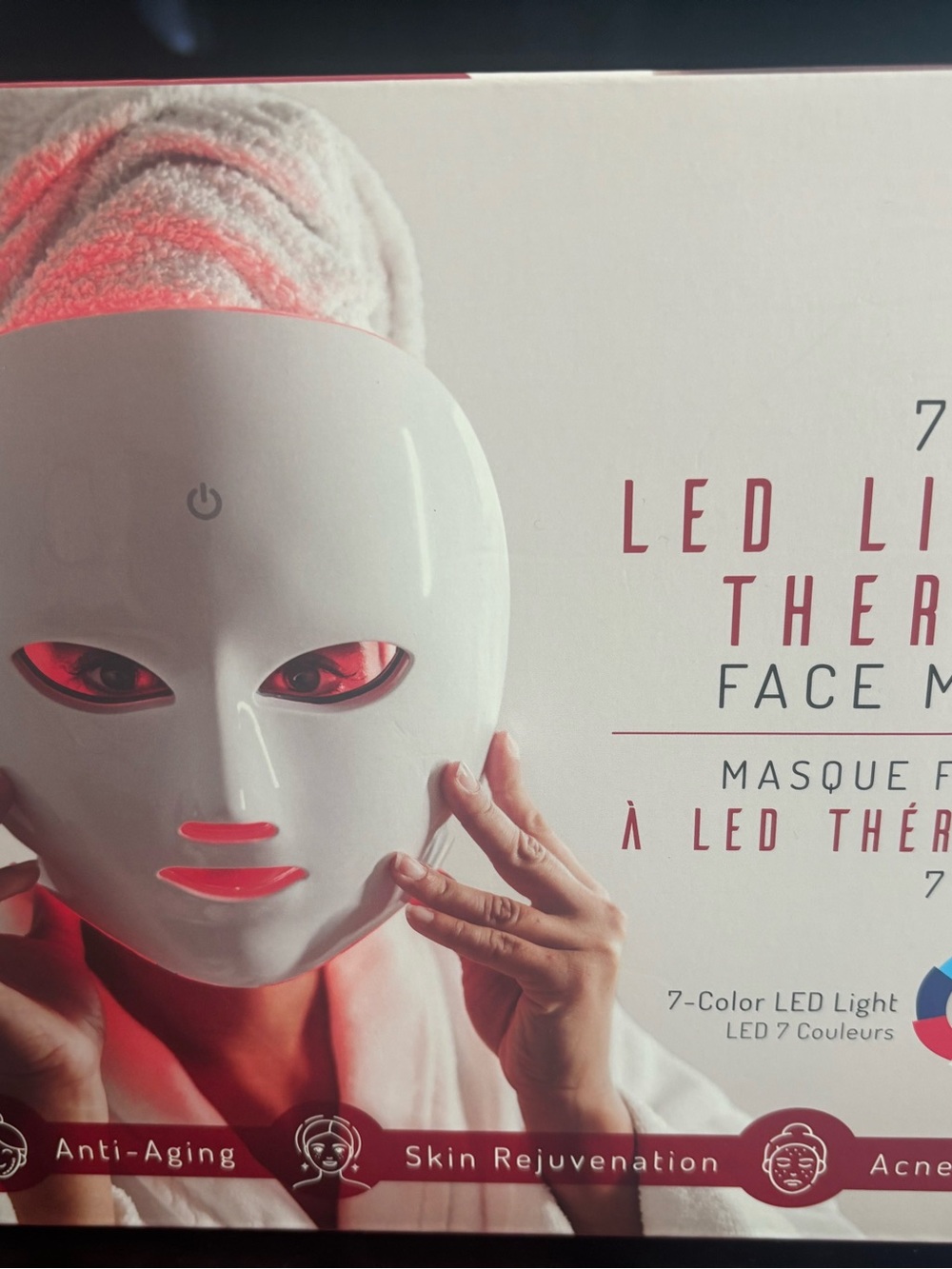 Red light therapy face mask for skin care